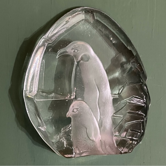 Nybro Sweden Crystal winter ice scene penguin and baby display/paperweight gift. - Picture 3 of 14